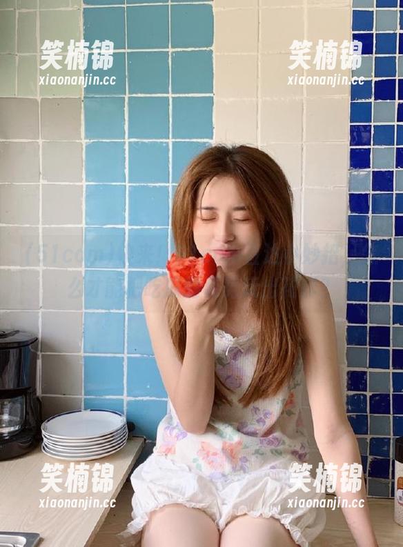 51com 快来!51com直达小妙招,怎么才能把吃瓜的姿势玩出花样?