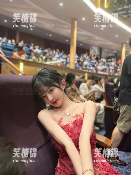 51吃瓜 想当瓜王?快来51吃瓜官网,吃货们的及时雨,八卦也要全力佑护!