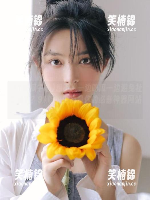 想不想一边吃瓜一边避免社交尴尬？91吃瓜中心是你的必备神器网站！