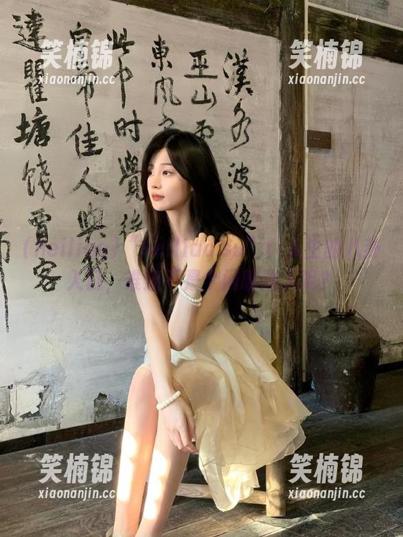 “heiliao.su”：人生的八卦入口，谁还不是个闲聊达人呢？