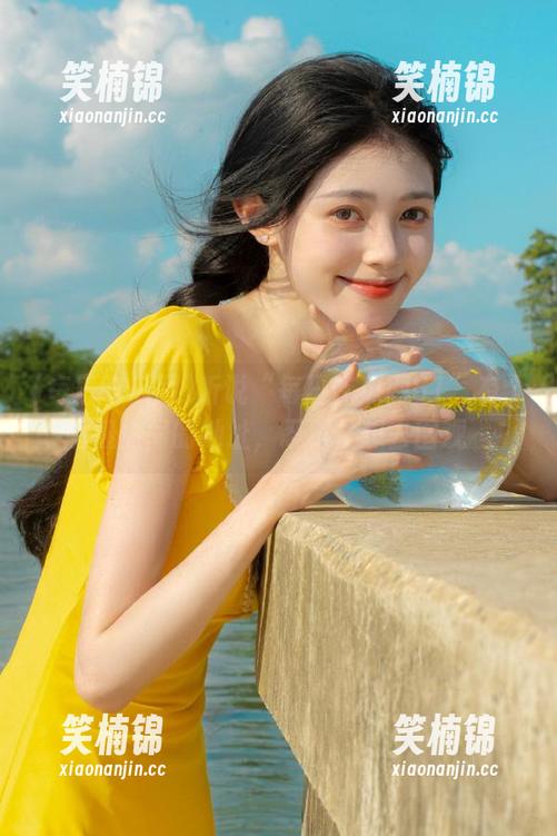 听说“每日吃瓜网51”有个超级热闹的地址，忍不住想去围观～