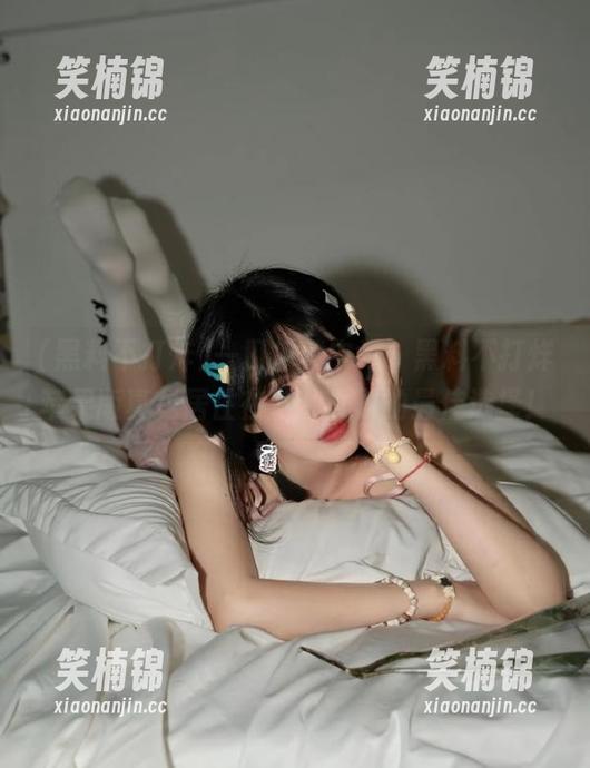 一口瓜就中毒，黑料不打烊苹果版真是居住在八卦世界的最佳选择！