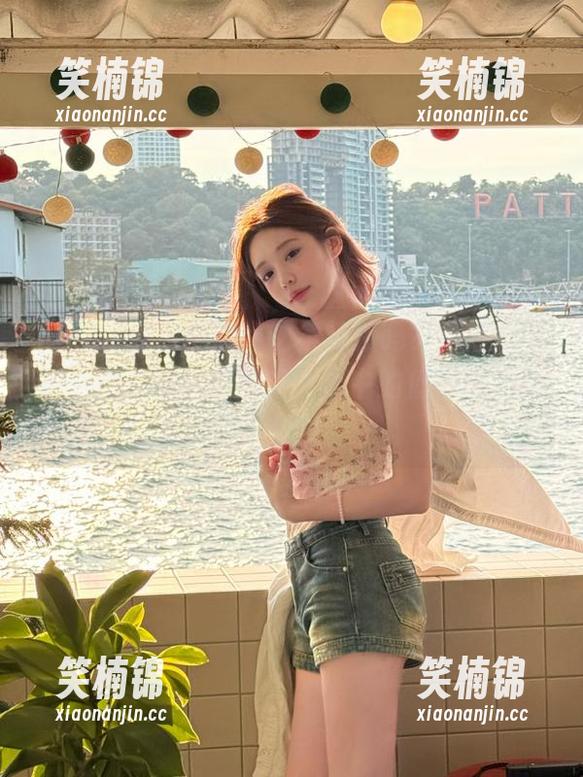 黑料吃瓜 你敢点这条链接吗?“黑料吃瓜”把反差黑料揭穿,心中的偶像瞬间崩塌...