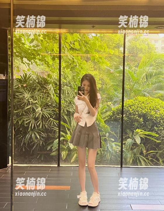 黑料社区欢迎你，下载一键在线跳转，今天就跟着风向转转转！