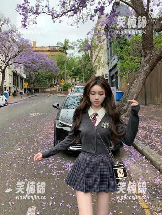 黑料网曝：你大学的同窗竟然是个隐藏的明星？网页快跟我来！